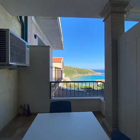 Trilocale Deluxe Fronte Spiaggia * Santa Teresa Gallura