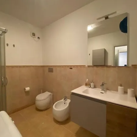 Trilocale Deluxe Fronte Spiaggia Apartment