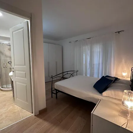 Apartment Trilocale Deluxe Fronte Spiaggia *